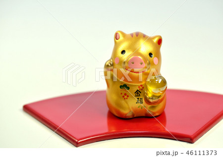まねきいのしし・年賀状素材・2019年の年賀状素材 まねきいのしし・年賀状素材・2019年の年賀状素材 46111373
