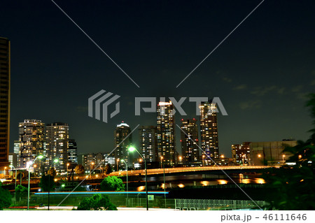 みなとみらい地区タワーマンション夜景 46111646