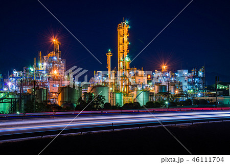 （静岡県）プラント工場夜景 46111704