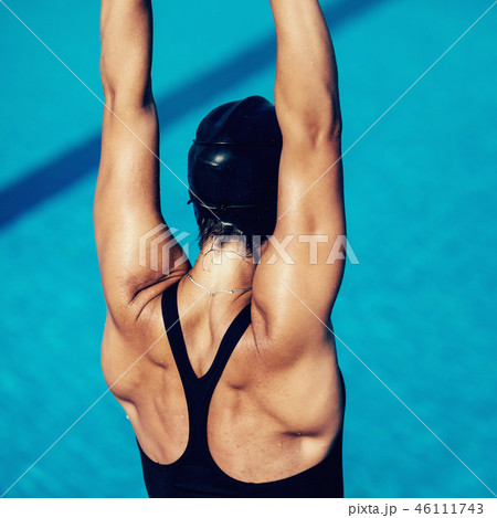 Female swimming front crawl. 46111743