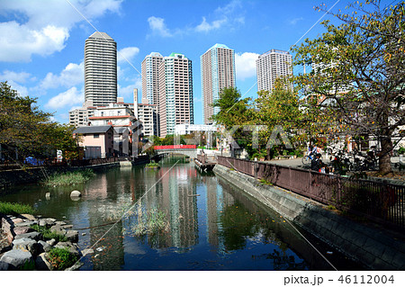 東京都佃島の佃堀の風景 46112004