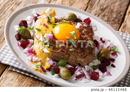 Portion of Danish Pariserbof Parisian steak Portion of Danish Pariserbof Parisian steak 46115488