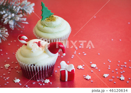 Christmas cupcake holiday ornament 46120634