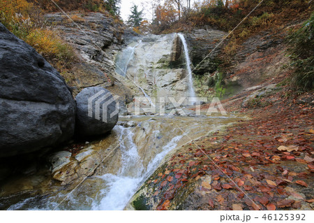 川原毛大湯滝の風景（秋田県湯沢市） 46125392