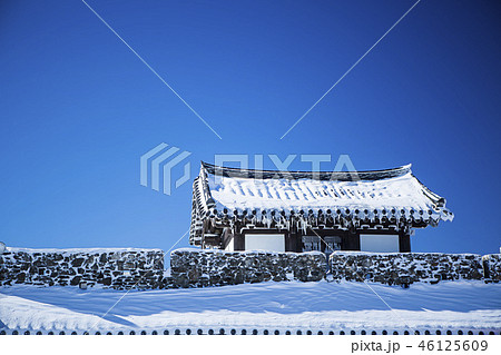 風景 雪景色 屋根 46125609