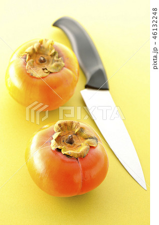 柿とナイフ 46132248