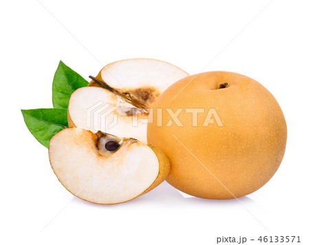 whole and slice of snow pear fruit isolated 46133571