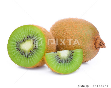 whole and half kiwi fruit with slice isolated 46133574