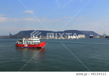 高松港に入港する「めおん2」 高松港に入港する「めおん2」 46134111