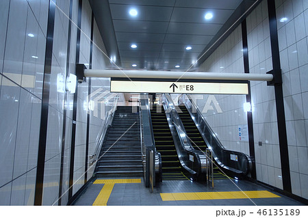 地下鉄の出口 地下鉄の出口 46135189