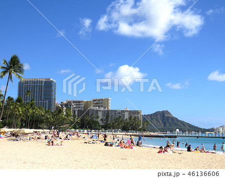 ハワイ カハナモクビーチで海水浴 ハワイ カハナモクビーチで海水浴 46136606