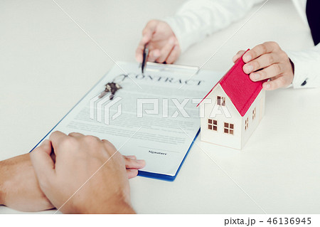 Home agents are sending pens to customers signing Home agents are sending pens to customers signing 46136945