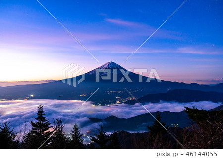 《絶景》富士山と雲海・朝景 《絶景》富士山と雲海・朝景 46144055
