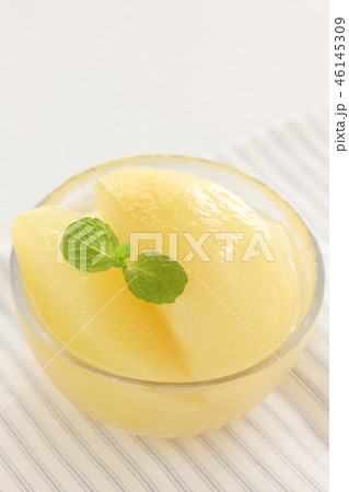 洋梨のコンポート 46145309