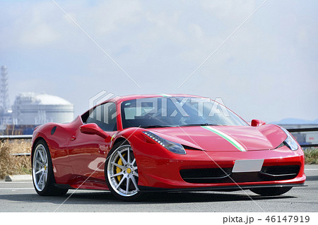 赤い高級スポーツカー 赤い高級スポーツカー 46147919