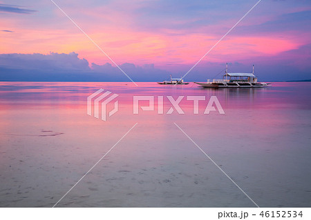 Beauty view of the sunset on the Philippine beach 46152534