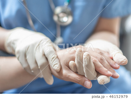 Surgeon, surgical doctor, anesthetist and patient Surgeon, surgical doctor, anesthetist and patient 46152979