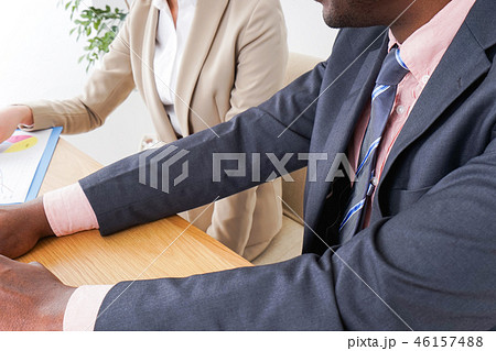 働く外国人と日本人 働く外国人と日本人 46157488