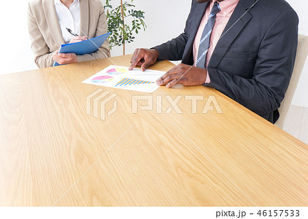 働く外国人と日本人 働く外国人と日本人 46157533