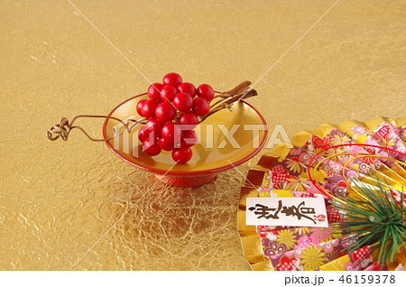 酒盃　酒杯　盃　扇子　お正月イメージ 46159378