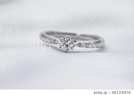 ダイヤモンドの婚約指輪 ダイヤモンドの婚約指輪 46159976