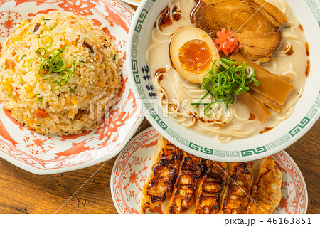 とんこつラーメン　 tonkotsu pork ramen Japanese food 46163851