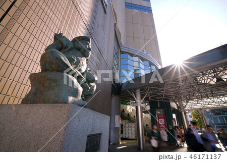 日本の東京都市景観 ゑびす像や恵比寿駅などを望む 日本の東京都市景観 ゑびす像や恵比寿駅などを望む 46171137