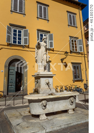 Fountain Della Pupporona on square San Salvatore  46180370