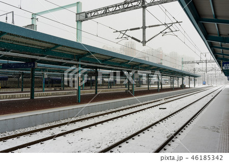 Iksan train station 46185342