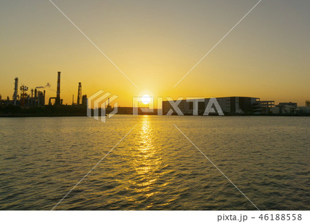 川崎塩浜運河の夕陽 2 川崎塩浜運河の夕陽 2 46188558