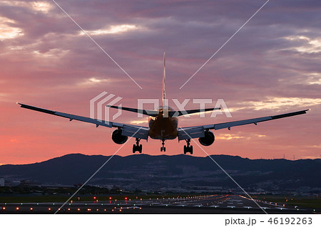 夕暮れの伊丹空港 夕暮れの伊丹空港 46192263