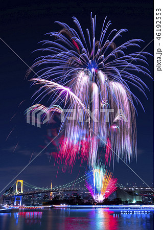 お台場レインボー花火 縦構図 お台場レインボー花火 縦構図 46192553