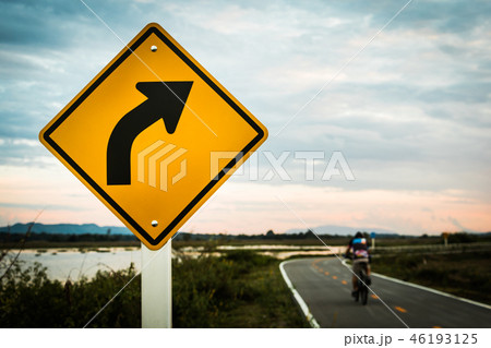 Right turn sign Right turn sign 46193125