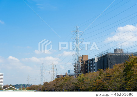 空 青空  送電線  鉄塔 空 青空  送電線  鉄塔 46201690