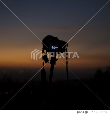 Camera facing the colorful horizon at nightfall Camera facing the colorful horizon at nightfall 46202689