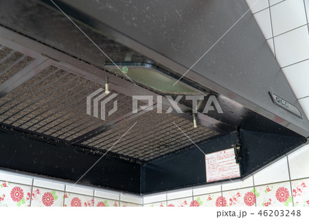 汚れたレンジフード（ハウスクリーニング） 46203248