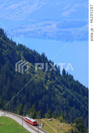 スイスの登山鉄道 46205287