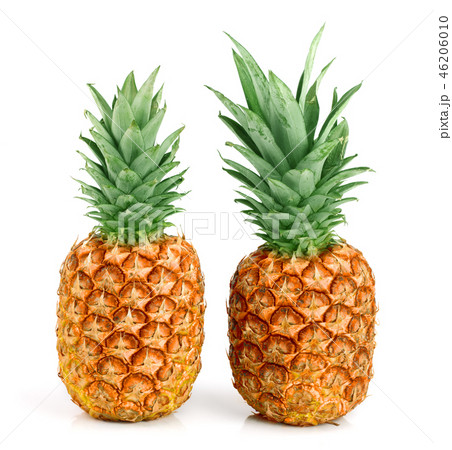 Two ripe pineapple isolated on white background 46206010