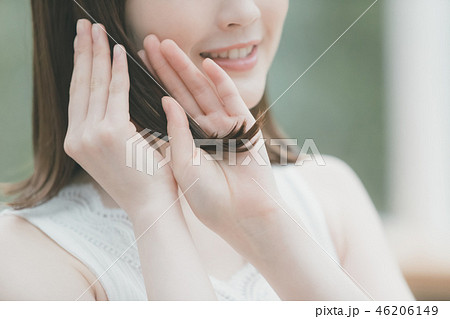 young woman young woman 46206149