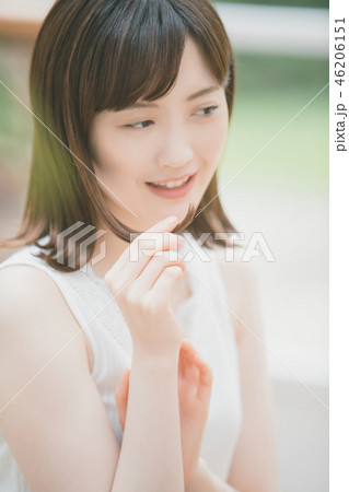 young woman young woman 46206151