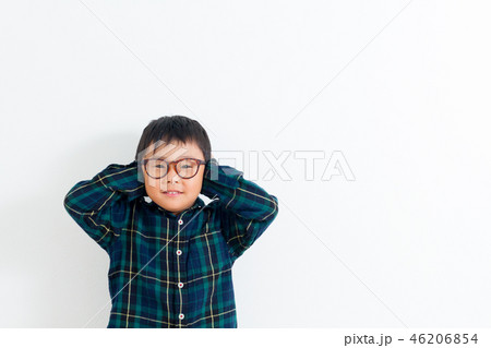 メガネをかけた男の子 メガネをかけた男の子 46206854