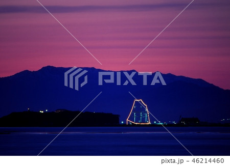 北海道江差町の鴎島の夕景を撮影 北海道江差町の鴎島の夕景を撮影 46214460