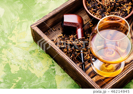 Tobacco pipe and alcohol 46214945