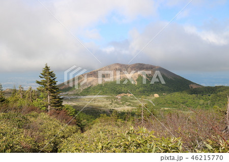 春の浄土平の吾妻小富士 春の浄土平の吾妻小富士 46215770