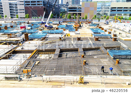 マンション・ビルの建設現場 46220556