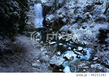 冬の滝 冬の滝 46231381