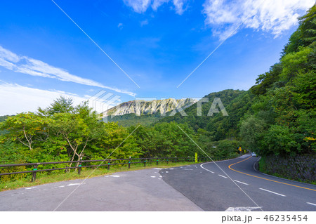 百名山、伯耆大山を鍵掛峠からみる。(鳥取県)※作品コメント欄に撮影位置あり 46235454