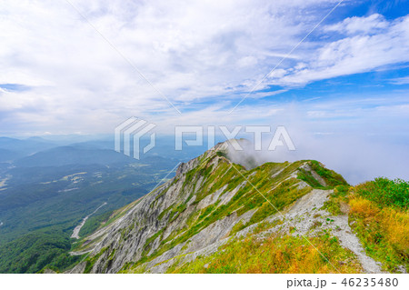 百名山「伯耆大山」剣ヶ峰山頂から、弥山方面の風景！(鳥取県)※作品コメント欄に撮影位置あり 46235480