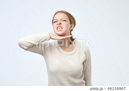 woman is ready to kill her boyfriend. 46238967