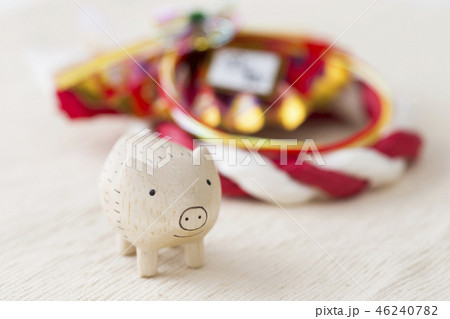 イノシシの年賀素材 46240782